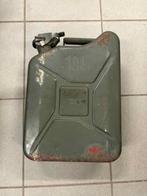 Metalen militaire jerrycan van 10 liter, Ophalen
