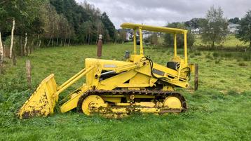 bulldozer john deere lanz schaeff beschikbaar voor biedingen