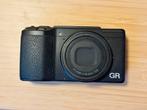 Ricoh GR II • Compact camera • APS-C • 28mm f2.8 • 16.2 MP, Enlèvement ou Envoi, Utilisé, Compact