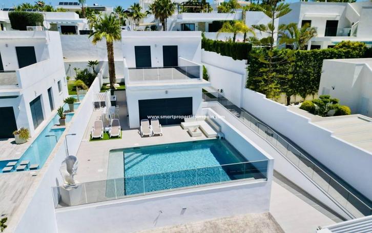 Grote luxe villa met privé zwembad TE HUUR 6 pers!, Vakantie, Vakantiehuizen | Spanje, Tuin