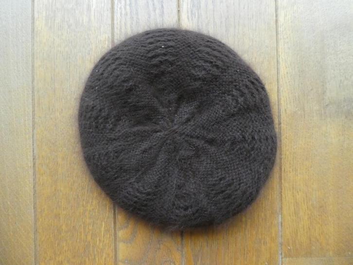 Baret van angorawol, Kleding | Dames, Mutsen, Sjaals en Handschoenen, Zo goed als nieuw, Muts, Ophalen of Verzenden