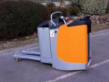 Nog steeds een pallettruck beschikbaar voor biedingen