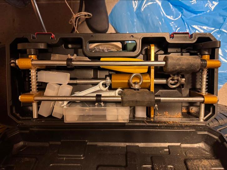 Slot kast frees met uitgebreide freesset, Doe-het-zelf en Bouw, Gereedschap | Freesmachines, Zo goed als nieuw, Elektrisch, Overige soorten