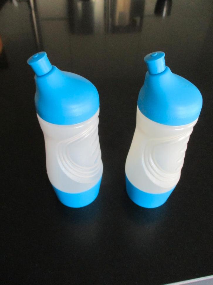 2 Tupperware EcoEasy Sport drinkfles met opbergvak 415ml, Huis en Inrichting, Keuken | Tupperware, Zo goed als nieuw, Beker of Kan
