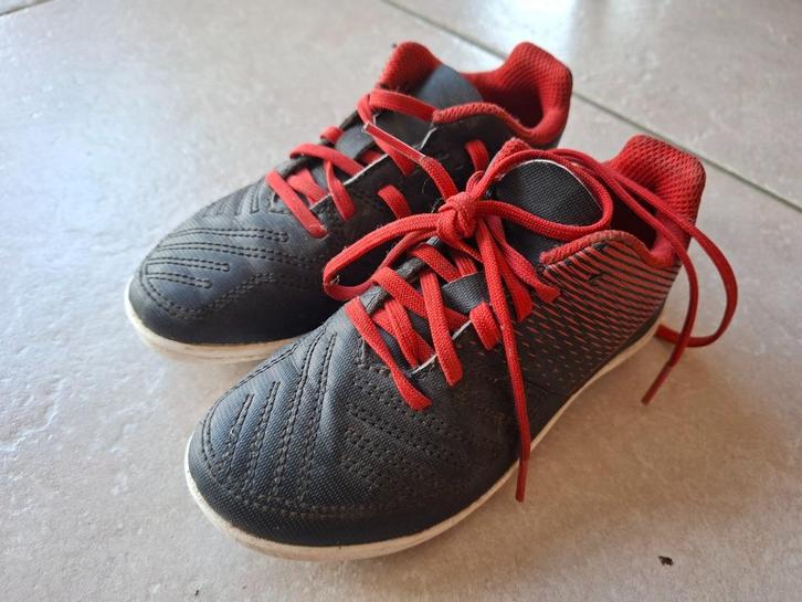 Chaussures football enfant pointure 28 Kipsta foot, Sport en Fitness, Voetbal, Schoenen, Ophalen