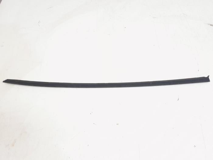 Joint de vitre d'un Audi A3, Autos : Pièces & Accessoires, Carrosserie & Tôlerie, Audi, Utilisé, 3 mois de garantie, Enlèvement ou Envoi