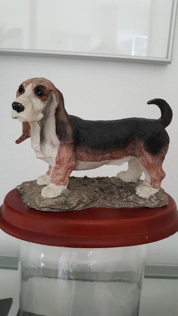 Beeld Engels- Franse Jachthond BASSET, Enlèvement ou Envoi