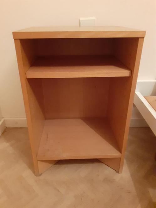 Table de chevet - 10 €, Huis en Inrichting, Slaapkamer | Nachtkastjes, Gebruikt, 55 tot 70 cm, Minder dan 45 cm, Hout, Ophalen