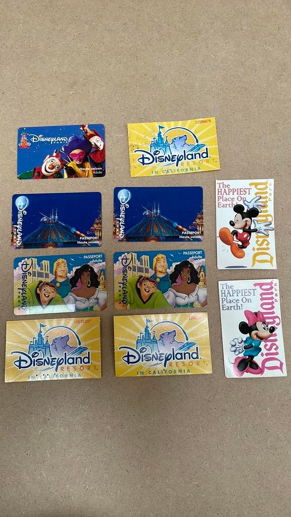 10 cartes d'entrée à Disneyland Paris et aux États-Unis, Collections, Disney, Utilisé, Mickey Mouse, Enlèvement ou Envoi