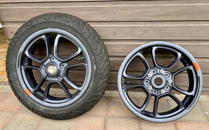 Vespa voor en achterwiel 12 inch. NIEUW!!!!, Fietsen en Brommers, Brommers | Vespa, Nieuw, Verzenden