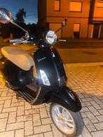 Vespa primavera, Fietsen en Brommers, Ophalen, Zo goed als nieuw