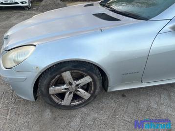 MERCEDES SLK R171 Zilver C775 links voorscherm 2005-2011 beschikbaar voor biedingen