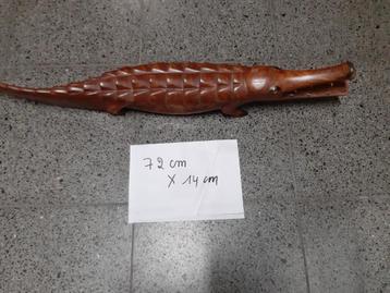 houten krokodil beschikbaar voor biedingen