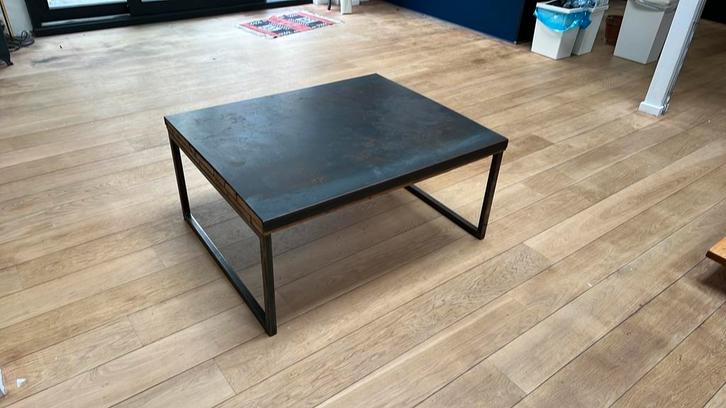 Table en acier et chene massif, Maison & Meubles, Tables | Tables de salon, Comme neuf, Chêne, Enlèvement