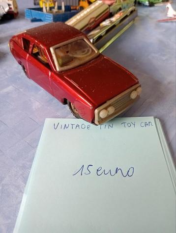 Vintage tin toy  beschikbaar voor biedingen