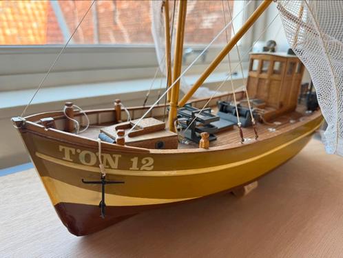 VISSERSVAARTUIG TON 12 RC, Hobby en Vrije tijd, Modelbouw | Boten en Schepen, Zo goed als nieuw, Ophalen