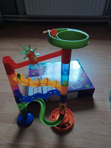 Knikkerbaan beschikbaar voor biedingen