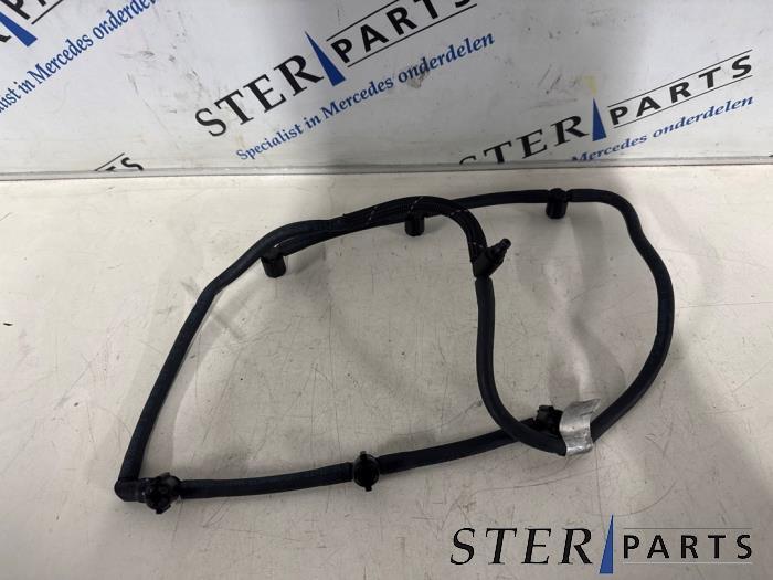 Tuyau retour carburant d'un Mercedes CLS-Klasse, Autos : Pièces & Accessoires, Systèmes à carburant, Mercedes-Benz, Utilisé, 3 mois de garantie