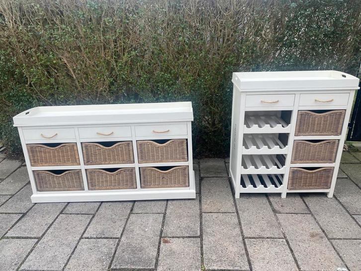 Landelijke wijn-barkast en dressoir met dienbladen/manden, Maison & Meubles, Armoires | Dressoirs, Comme neuf, Enlèvement