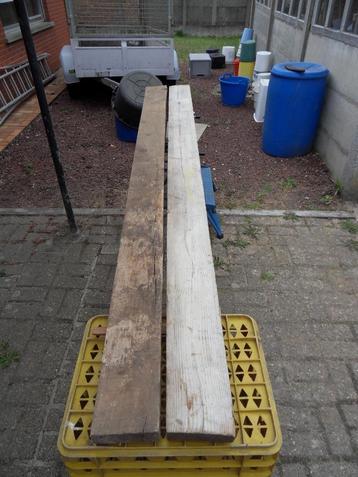 2 Houten vuren (ribben) beschikbaar voor biedingen