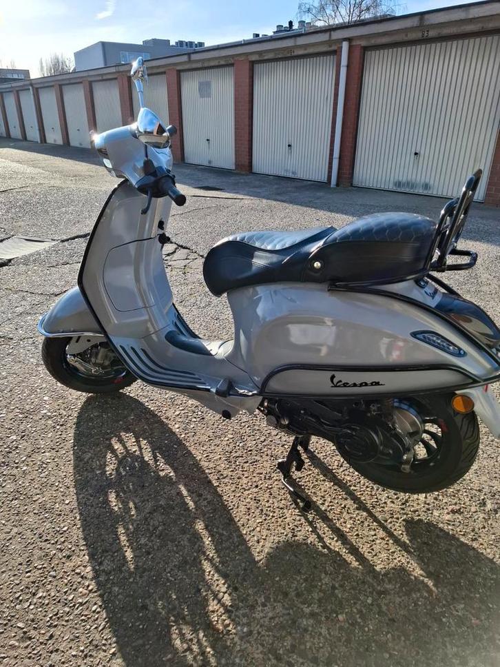 Winter project gestolen !!!, Fietsen en Brommers, Snorfietsen en Snorscooters, Zo goed als nieuw, Vespa, Benzine, Ophalen