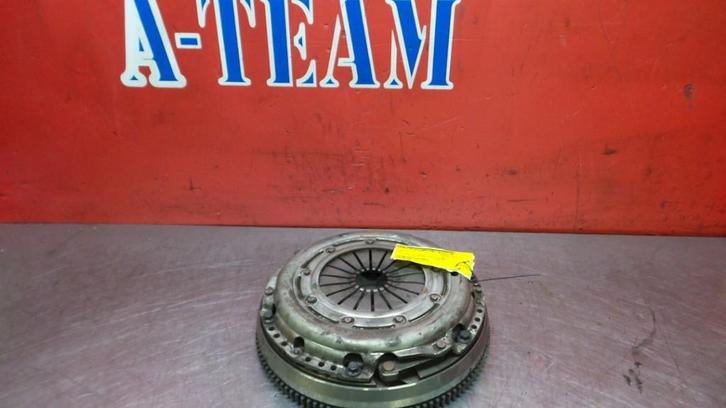 VLIEGWIEL Ford Focus 2 Wagon (01-2004/09-2012), Auto-onderdelen, Motor en Toebehoren, Ford, Gebruikt