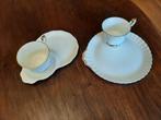Twee siertassen met dessertbordjes. Royal Albert Val D'or., Ophalen