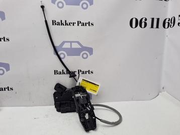 Deurslot Mechaniek 4Deurs rechts-achter van een Volkswagen G beschikbaar voor biedingen