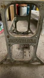Onderstel naaimachine husqvarna, Antiek en Kunst, Antiek | Naaimachines, Ophalen