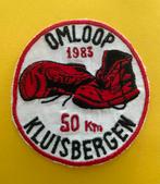 KLUISBERGEN - Unieke geborduurde badge van stof en vilt, Verzamelen, Ophalen of Verzenden, Zo goed als nieuw, Stad of Land, Speldje of Pin