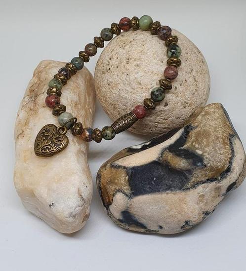 Handgemaakte armband met natuurstenen,nieuw, Handtassen en Accessoires, Armbanden, Nieuw, Elastiek, Bruin, Ophalen of Verzenden