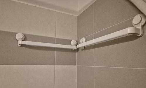 1 uitschuifbare handdoekhouder met zuignappen, Huis en Inrichting, Badkamer | Badtextiel en Accessoires, Zo goed als nieuw, Handdoekenrek