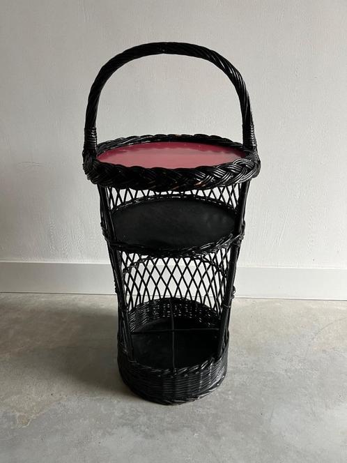 Vintage rotan wicker rieten bijzettafeltje - dranktafel, Huis en Inrichting, Tafels | Bijzettafels, Zo goed als nieuw, Ophalen