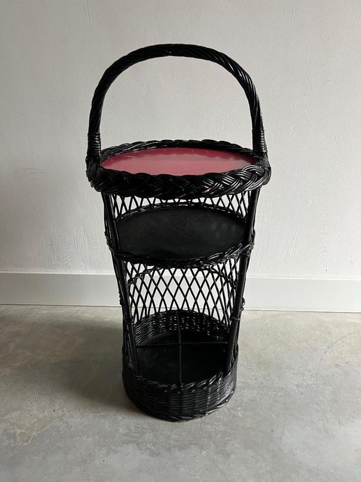 Vintage rotan wicker rieten bijzettafeltje - dranktafel, Huis en Inrichting, Tafels | Bijzettafels, Zo goed als nieuw, Ophalen
