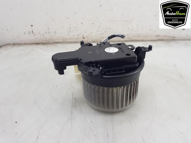 KACHEL VENTILATORMOTOR Toyota Yaris IV (P21 / PA1 / PH1), Auto-onderdelen, Airco en Verwarming, Toyota, Gebruikt