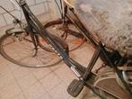 2 oude fietsen, Enlèvement