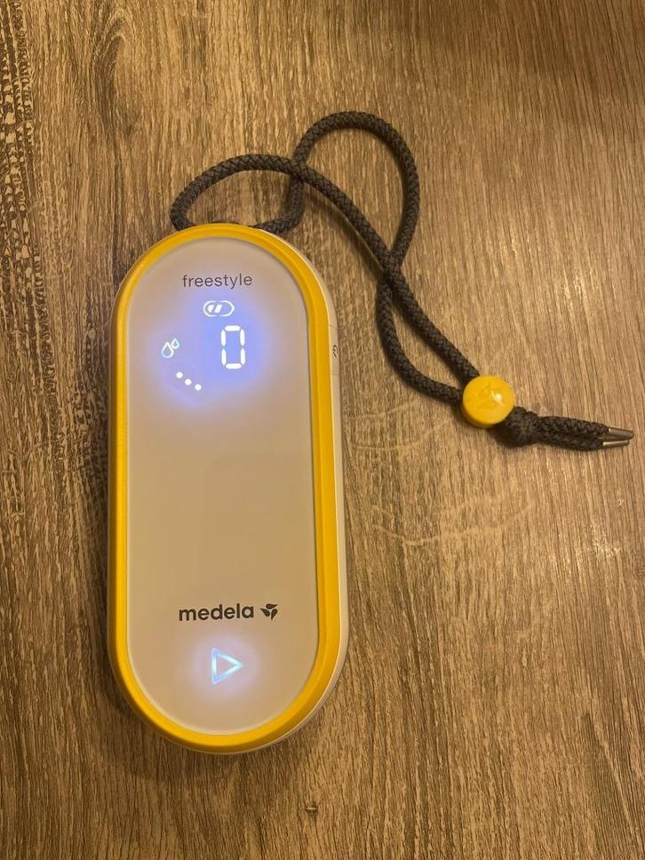 Medela Freestyle Borstkolf – Dubbel Elektrisch kolf + Garant, Kinderen en Baby's, Babyvoeding en Toebehoren, Zo goed als nieuw