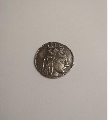 Zilveren munt met de afbeelding van Tigranes de Grote, Postzegels en Munten, Verzenden, Losse munt, Zilver