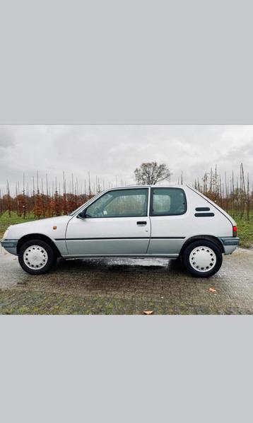 Peugeot 205 1.4 Génération  disponible aux enchères