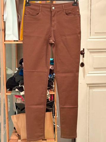 Mooie bruine broek van Youline (40). beschikbaar voor biedingen