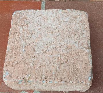 Pink Klinkers, ongeveer 3,5 m2. 
afmetingen 12x12x6cm beschikbaar voor biedingen
