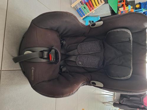Autostoel axiss, Kinderen en Baby's, Autostoeltjes, Gebruikt, Maxi-Cosi, 9 t/m 36 kg, Autogordel, Verstelbare rugleuning, Slaapstand