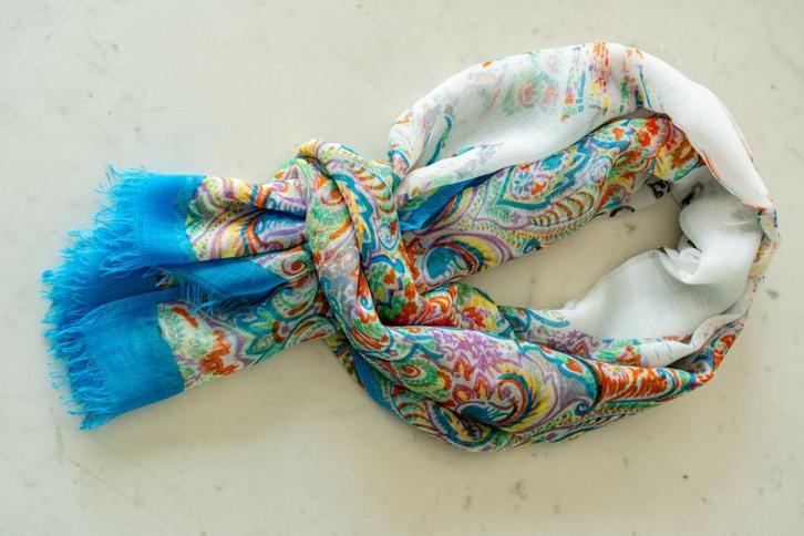 Sjaal, merk Codello, NIEUW, Kleding | Dames, Mutsen, Sjaals en Handschoenen, Nieuw, Sjaal, Verzenden