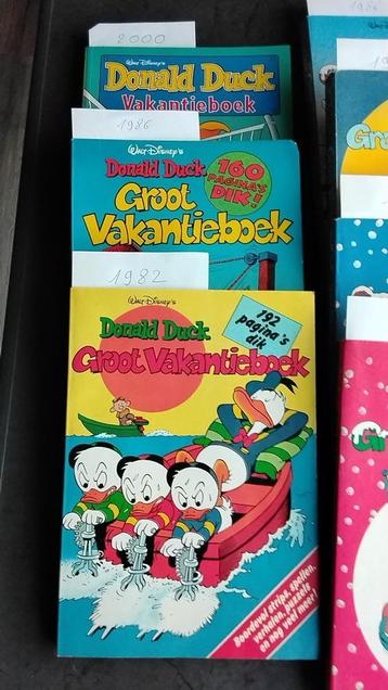 10 Donald Duck vakantieboeken. beschikbaar voor biedingen