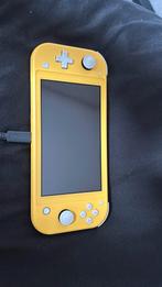 Nintendo switch lite jaune, Consoles de jeu & Jeux vidéo, Jaune, Comme neuf