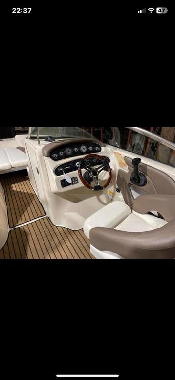 Mooie Sea ray 240 Sundeck met zeer goede trailer!, Enlèvement, Comme neuf, Essence