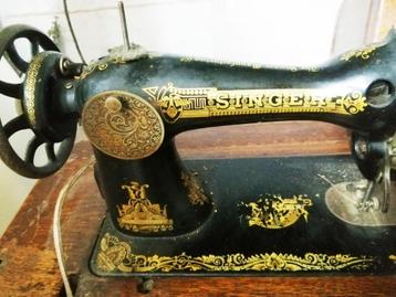 oude naaimachine beschikbaar voor biedingen