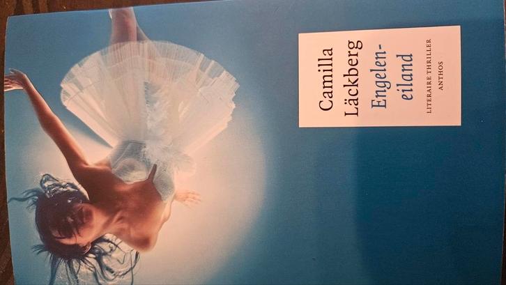 Camilla Läckberg - Engeleneiland, Boeken, Thrillers, Zo goed als nieuw, Ophalen of Verzenden