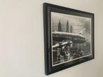 Mooi ingelijste poster 95x75x4 cm: Flying over Manhattan, Ophalen, 50 tot 75 cm, Zo goed als nieuw, 75 tot 100 cm