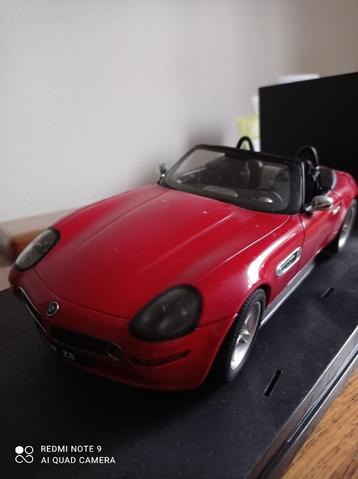 BMW Z8 rouge en 1:18ème